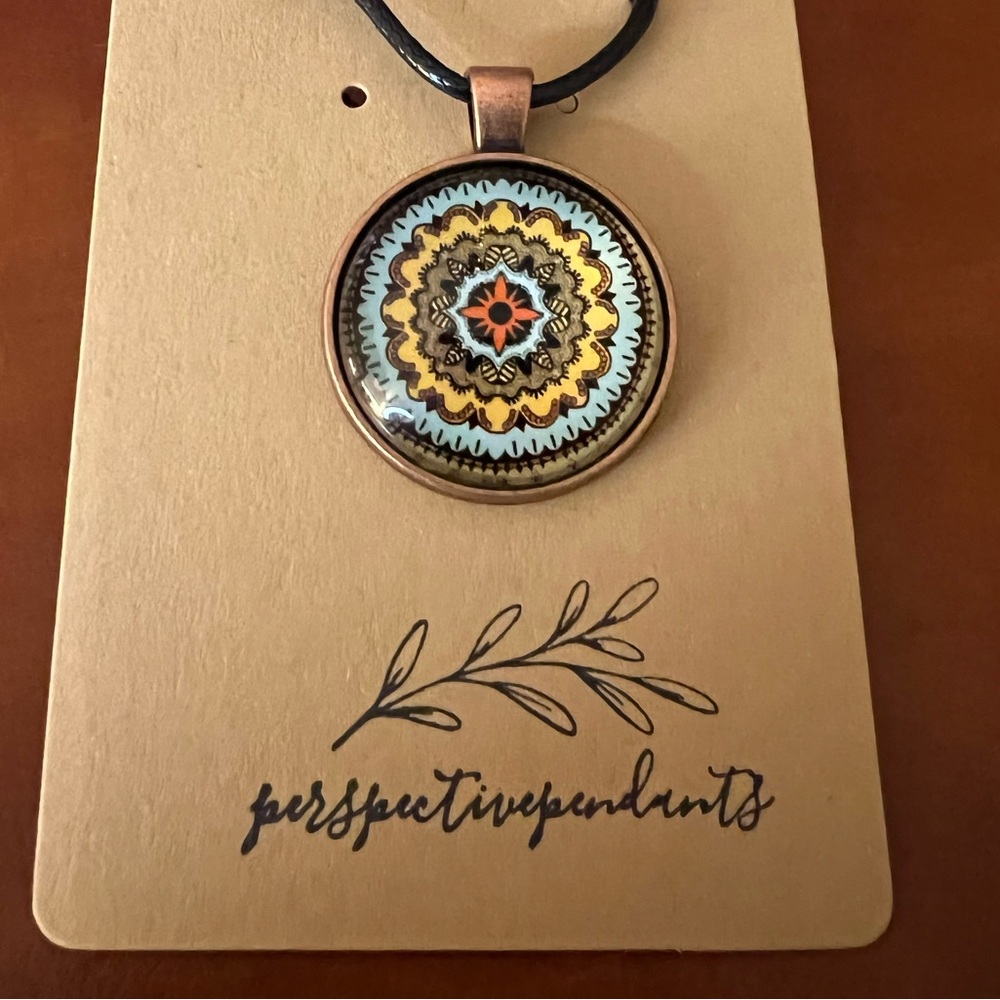 Mosaic Mandala Cabochon Pendant Necklace 🍁